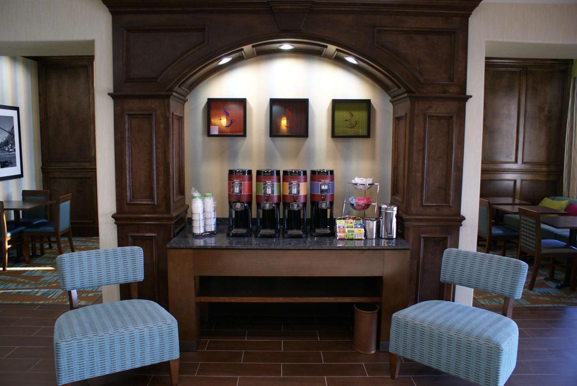 Hampton Inn & Suites Center Esterno foto